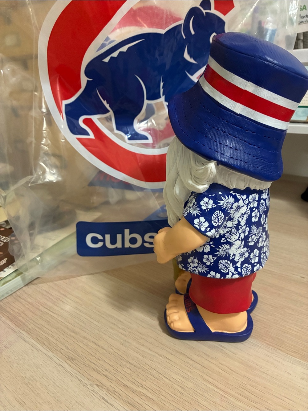 Chicago Cubs Bucket Hat Gnome Figurine - Picture 2 of 7